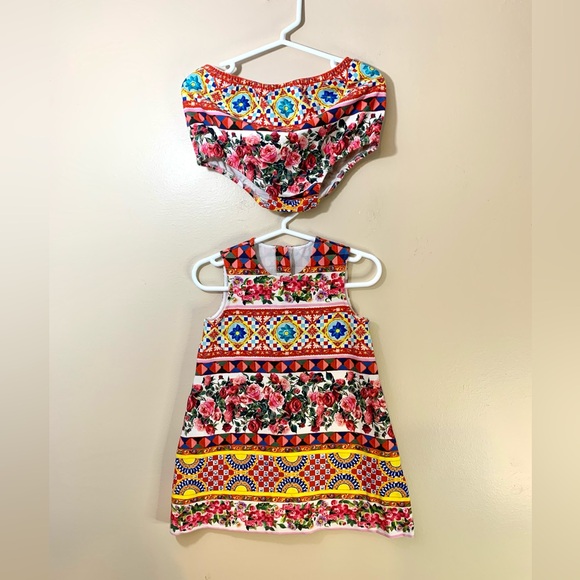 Dolce & Gabbana girls floral dress with matching bloomers. Size 18-24 m - Picture 2 of 13